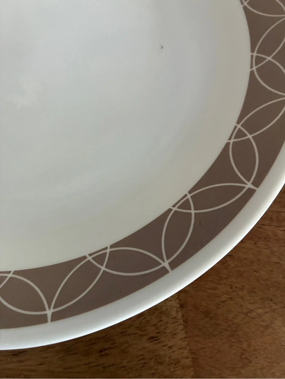 4 Sand Sketch Dinner Plates in Excellent Condition Taupe Geometric Design